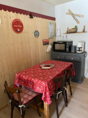 Charmant appartement avec parking privé dans une petite résidence très calme Les Angles